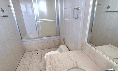 VENTA CASA CASUARINAS A.C. 647 m2 REMODELADA/4 PISOS/05 DORMITORIOS/PISCINA/VISTA PANORAMICA