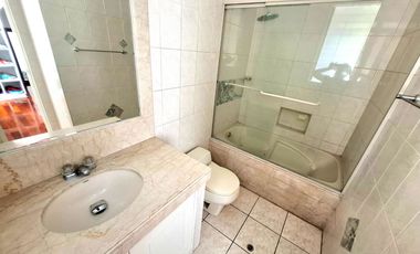 VENTA CASA CASUARINAS A.C. 647 m2 REMODELADA/4 PISOS/05 DORMITORIOS/PISCINA/VISTA PANORAMICA