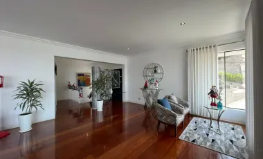 VENTA CASA CASUARINAS A.C. 647 m2 REMODELADA/4 PISOS/05 DORMITORIOS/PISCINA/VISTA PANORAMICA
