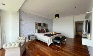 VENTA CASA CASUARINAS A.C. 647 m2 REMODELADA/4 PISOS/05 DORMITORIOS/PISCINA/VISTA PANORAMICA