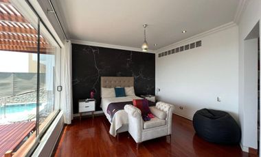 VENTA CASA CASUARINAS A.C. 647 m2 REMODELADA/4 PISOS/05 DORMITORIOS/PISCINA/VISTA PANORAMICA