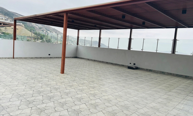 VENTA CASA CASUARINAS A.C. 647 m2 REMODELADA/4 PISOS/05 DORMITORIOS/PISCINA/VISTA PANORAMICA