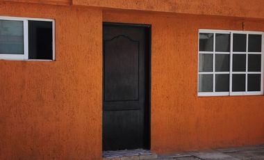 Casa en venta en dos niveles en Tenango del Valle Colonia Ojo de agua