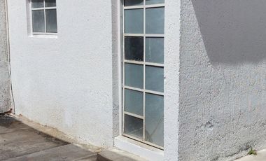 Casa en venta en dos niveles en Tenango del Valle Colonia Ojo de agua