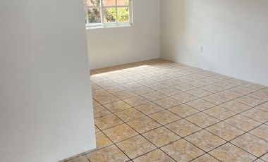Casa en venta en dos niveles en Tenango del Valle Colonia Ojo de agua