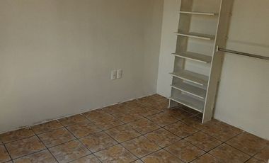 Casa en venta en dos niveles en Tenango del Valle Colonia Ojo de agua