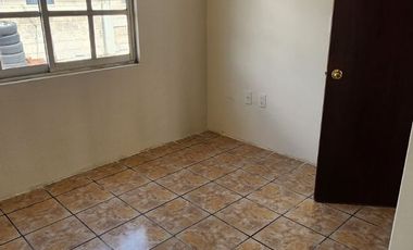 Casa en venta en dos niveles en Tenango del Valle Colonia Ojo de agua