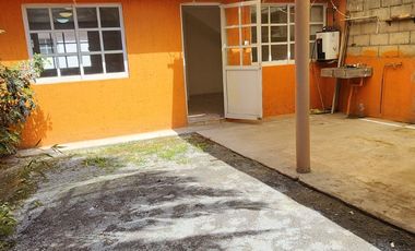 Casa en venta en dos niveles en Tenango del Valle Colonia Ojo de agua