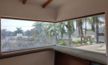 CASA CON ALBERCA CERCA DE CUERNAVACA EN VENTA