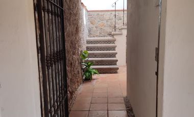 CASA CON ALBERCA CERCA DE CUERNAVACA EN VENTA