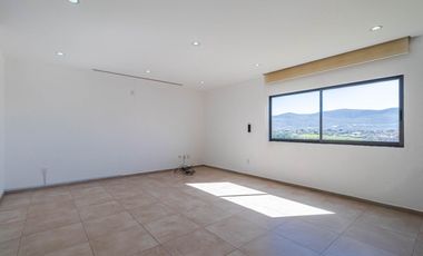 PENTHOSUE EN VENTA AL SUR DE CUERNAVACA CON ALBERCA