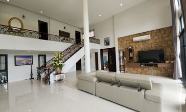 Welcome to Suranaree Ville, where you have a fantastic opportunity to expand your large family's home. We are selling a detached house in the Suranare