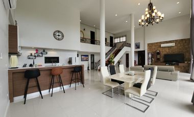 Welcome to Suranaree Ville, where you have a fantastic opportunity to expand your large family's home. We are selling a detached house in the Suranare