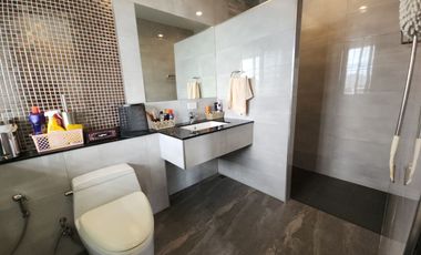 Welcome to Suranaree Ville, where you have a fantastic opportunity to expand your large family's home. We are selling a detached house in the Suranare