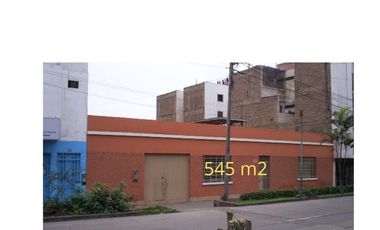 Venta de casa como terreno en Magdalena del Mar parámetros 10 pisos