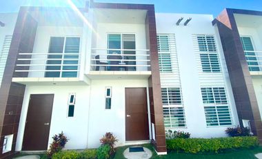 CASA A POCOS MINUTOS DE CUERNAVACA CON ALBERCA Y SEGURIDAD EN VENTA