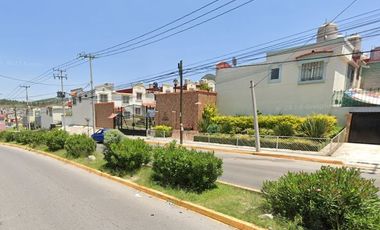 !!ADQUIERE!!  PRECIOSA CASA EN UNA DE LAS MEJORES ZONAS DE HUEHUETOCA, EDO DE MEX !!