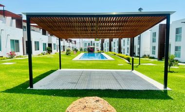 CASA CON ALBERCA EN VENTA A POCOS MINUTOS DE CUERNAVACA