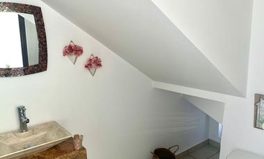 CASA CON ALBERCA EN VENTA A POCOS MINUTOS DE CUERNAVACA