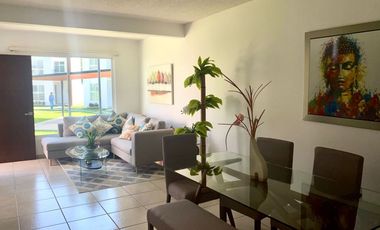CASA CON ALBERCA EN VENTA A POCOS MINUTOS DE CUERNAVACA