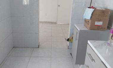 Casa de un piso y 3 recámaras en Fracc. Floresta. Cerca de Miguel Alemán. Zona no inundable