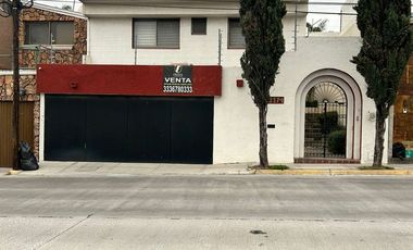 Casa en Providencia con 3 Recámaras más Estudio