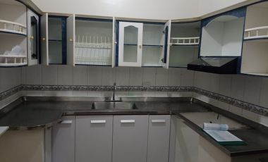 VENTA DE CASA EN MELGAR CON RENTA