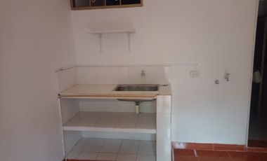 VENTA DE CASA EN MELGAR CON RENTA