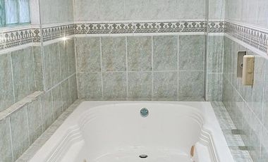 VENTA DE CASA EN MELGAR CON RENTA