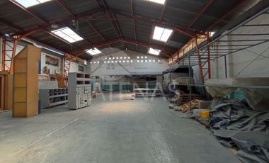 NAVE O BODEGA EN RENTA, CHOLA CUENCANA - HUAYNACAPAC