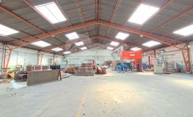 NAVE O BODEGA EN RENTA, CHOLA CUENCANA - HUAYNACAPAC