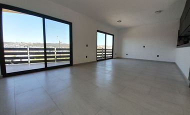 Casa nueva en Altozano de 3 niveles con salón enorme