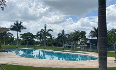 Casa en venta con acabados de lujo ubicada en Yucatan Country club Mérida con increíbles amenidades y campo de golf