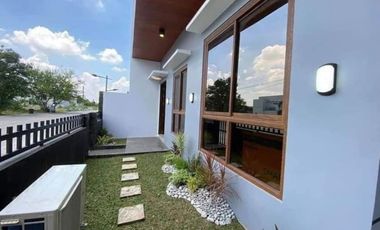 FOUR BEDROOMS HOUSE AND LOT FOR SALE/RENT IN AGELES CITY PAMPANGA