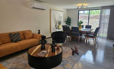 VENTA CASA EN ZIBATA QUERETARO A 3 MINUTOS DE UNIVERSIDAD ANAHUAC