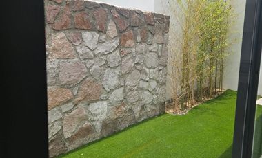 VENTA CASA EN ZIBATA QUERETARO A 3 MINUTOS DE UNIVERSIDAD ANAHUAC