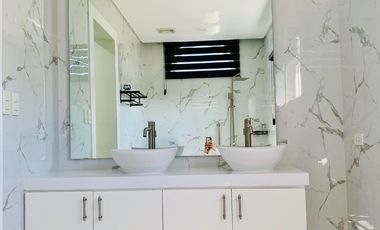 VILLA FOR SALE IN SAN FERNANDO PORO POINT LA UNION