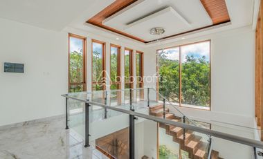 Luxury Living in Nusa Dua 4-Bedroom Completed Villa with Enclosed Living
