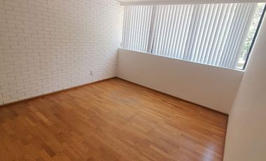 Casa en Renta en Bosques de Echegaray, Súper Ubicación.