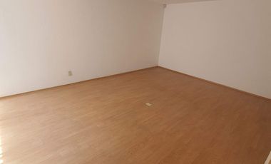 Casa en Renta en Bosques de Echegaray, Súper Ubicación.
