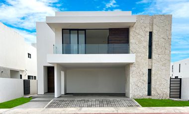 CASA EN VENTA EN RESIDENCIAL LAS OLAS