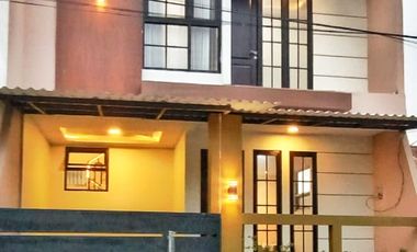 Rumah di Perum Menganti Permai 2 Lantai MODERN MINIMALIS