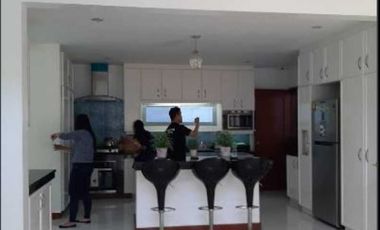 FIVE BEDROOMS HOUSE AND LOT FOR SALE IN AGELES CITY PAMPANGA