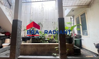 Rumah Mewah 2 Lantai Ada Kolam Renang di Jl. KPBD - Kebon Jeruk, Dekat Stasiun Kebayoran dan Mall Permata Hijau