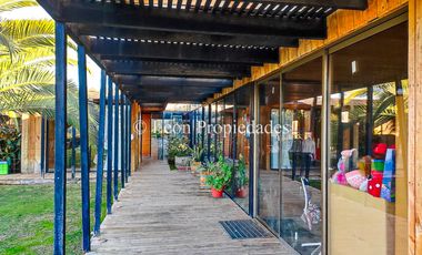 Se vende Gran casa en parcela, en prestigioso condominio, sector Los Naranjos, Curacaví.