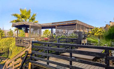 Se vende Gran casa en parcela, en prestigioso condominio, sector Los Naranjos, Curacaví.