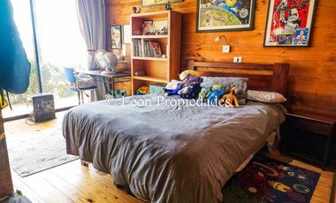 Se vende Gran casa en parcela, en prestigioso condominio, sector Los Naranjos, Curacaví.