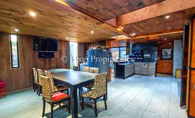 Se vende Gran casa en parcela, en prestigioso condominio, sector Los Naranjos, Curacaví.