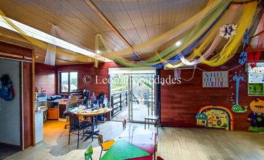 Se vende Gran casa en parcela, en prestigioso condominio, sector Los Naranjos, Curacaví.