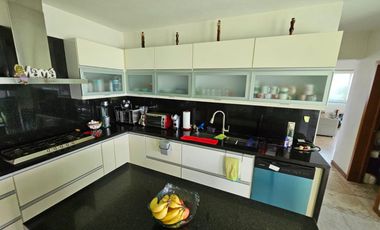 Las Cañadas Casa en Venta en Coto La Pradera con Elevador